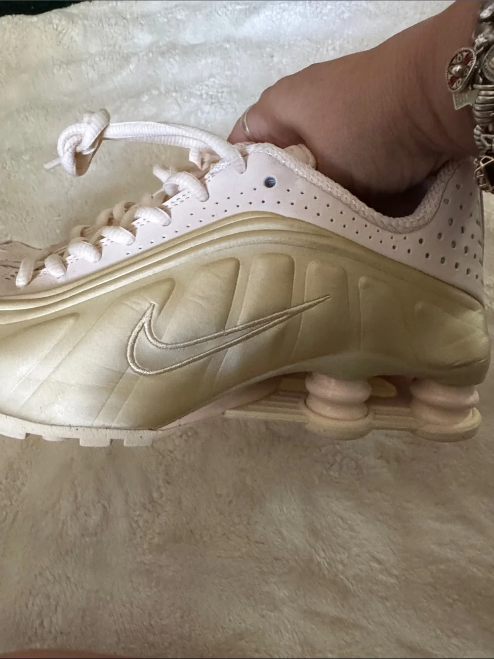 Woman’s Nike shox